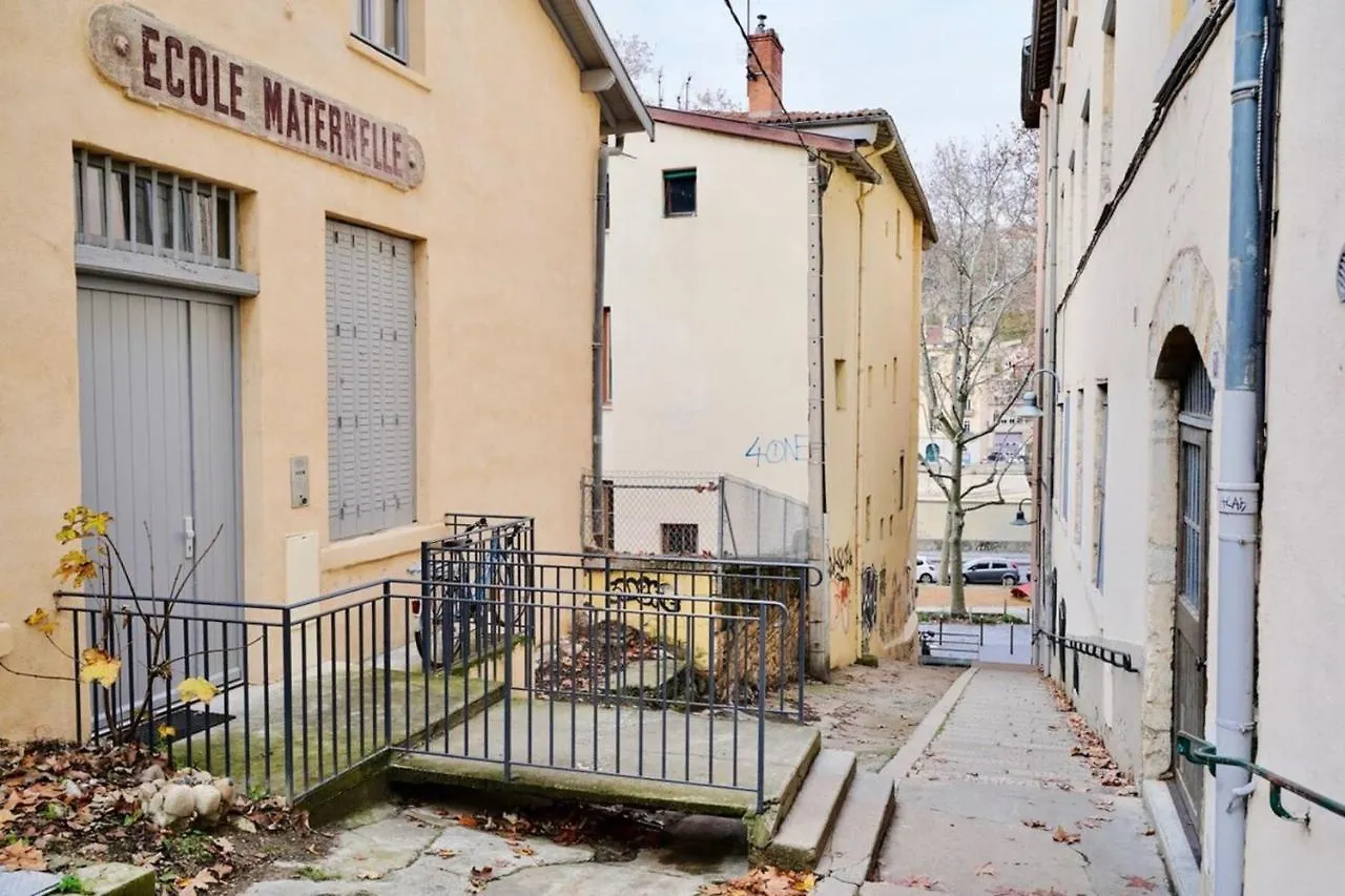 Le Chana - Unique For 3 Guests - Terrace - St Paul Lyon Appartement
