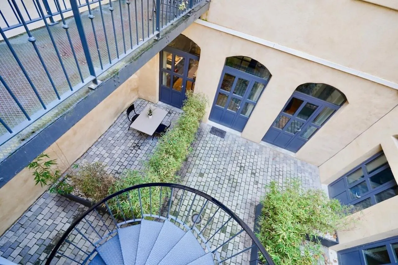 Le Chana - Unique For 3 Guests - Terrace - St Paul リヨン 0*,  フランス